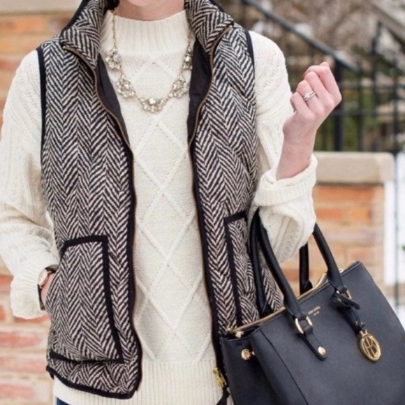 ✨NWT J. Crew Herringbone vest - Picture 2 of 5